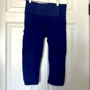 Lululemon high rise leggings. Size 6. EUC blue/purple.